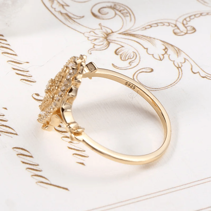 Bague Duchesse d’Albion Plaqué Or 18ct - Moissanite 0.5 Carat 💎