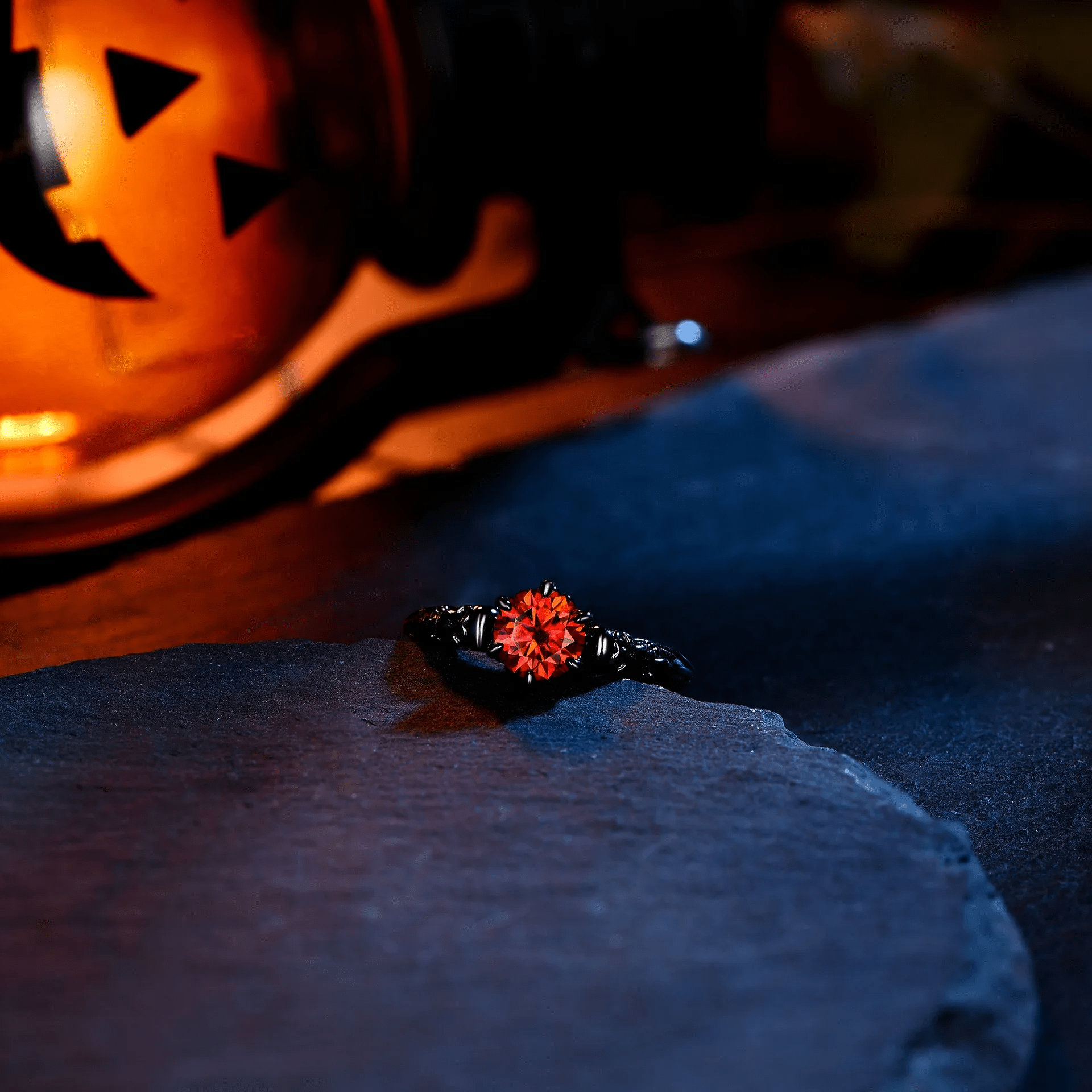 Bague Solitaire Crimson Phantom en Rhodium Noir - Moissanite Rouge 1 Carat 💎