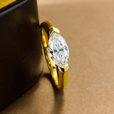 Bague Éclat Marquise Plaqué Or 18 Carats- Diamant Moissanite Rouge 1 Carat 💎