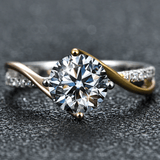 Bague Solitaire Étreinte d'Hélia Argent, Or & Or Rose - Diamant Moissanite 1 Carat 💎