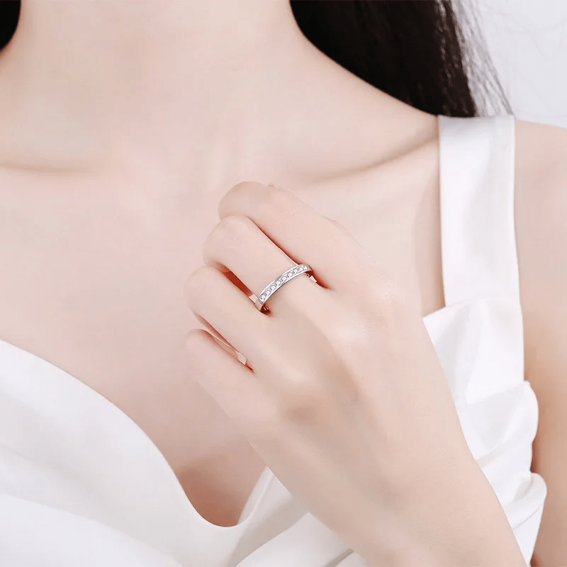 Bague Clarté Épurée En Argent Sterling 925 - Diamant Moissanite 1 Carat 💎Loriele™