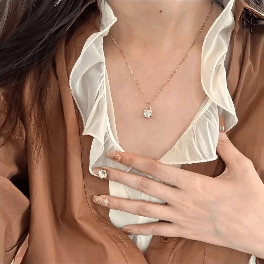 Collier Cadenas Aegis Hestia – Diamant Moissanite💎