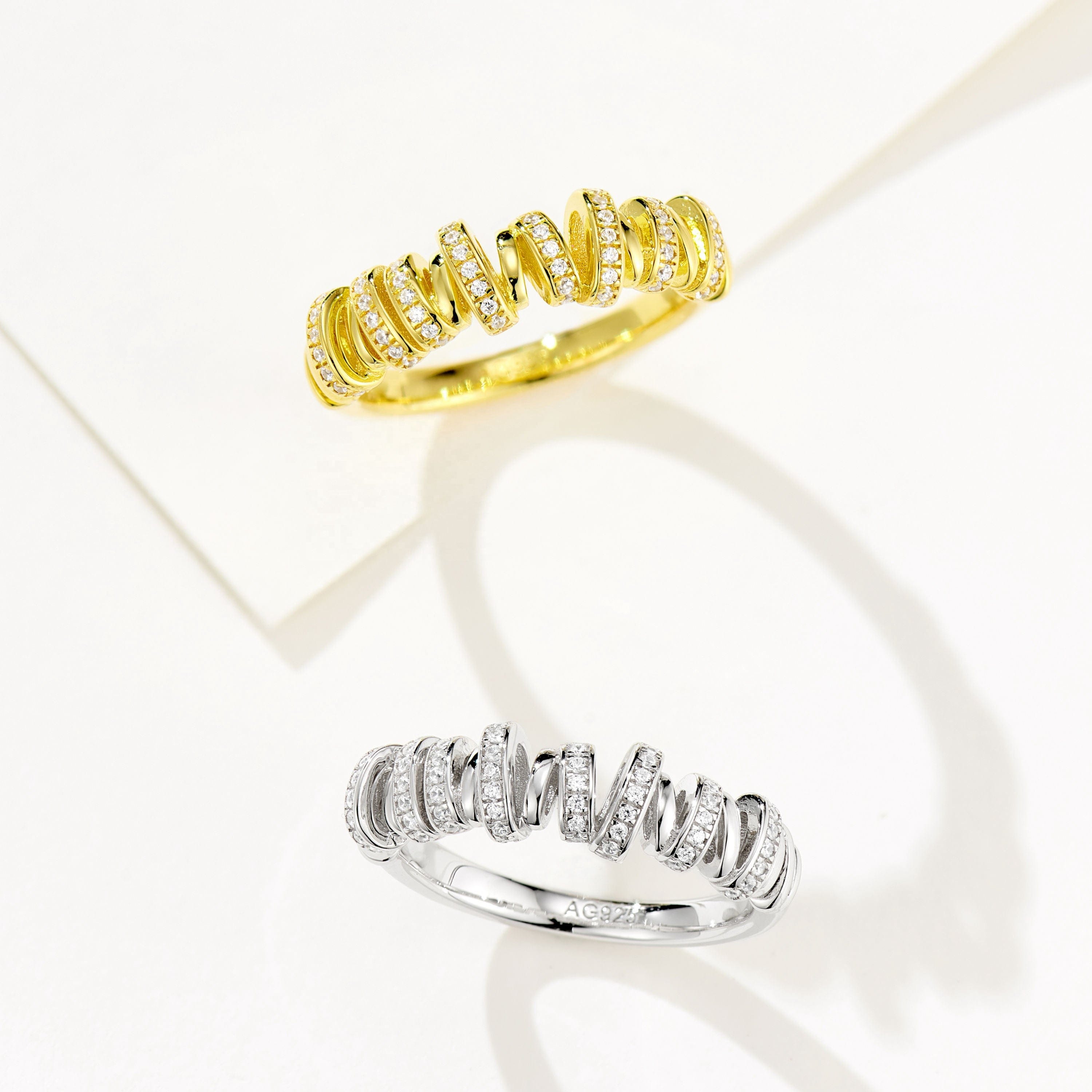 Bague Twisted Dorée - Diamant Moissanite💎