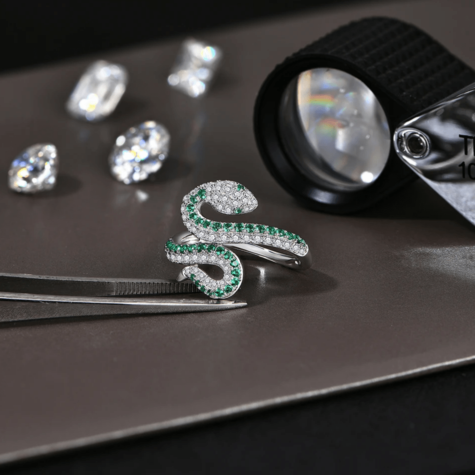 Bague Méduse Émeraude - Acier inoxydable Serti de Moissanites 0.5 carta 💎