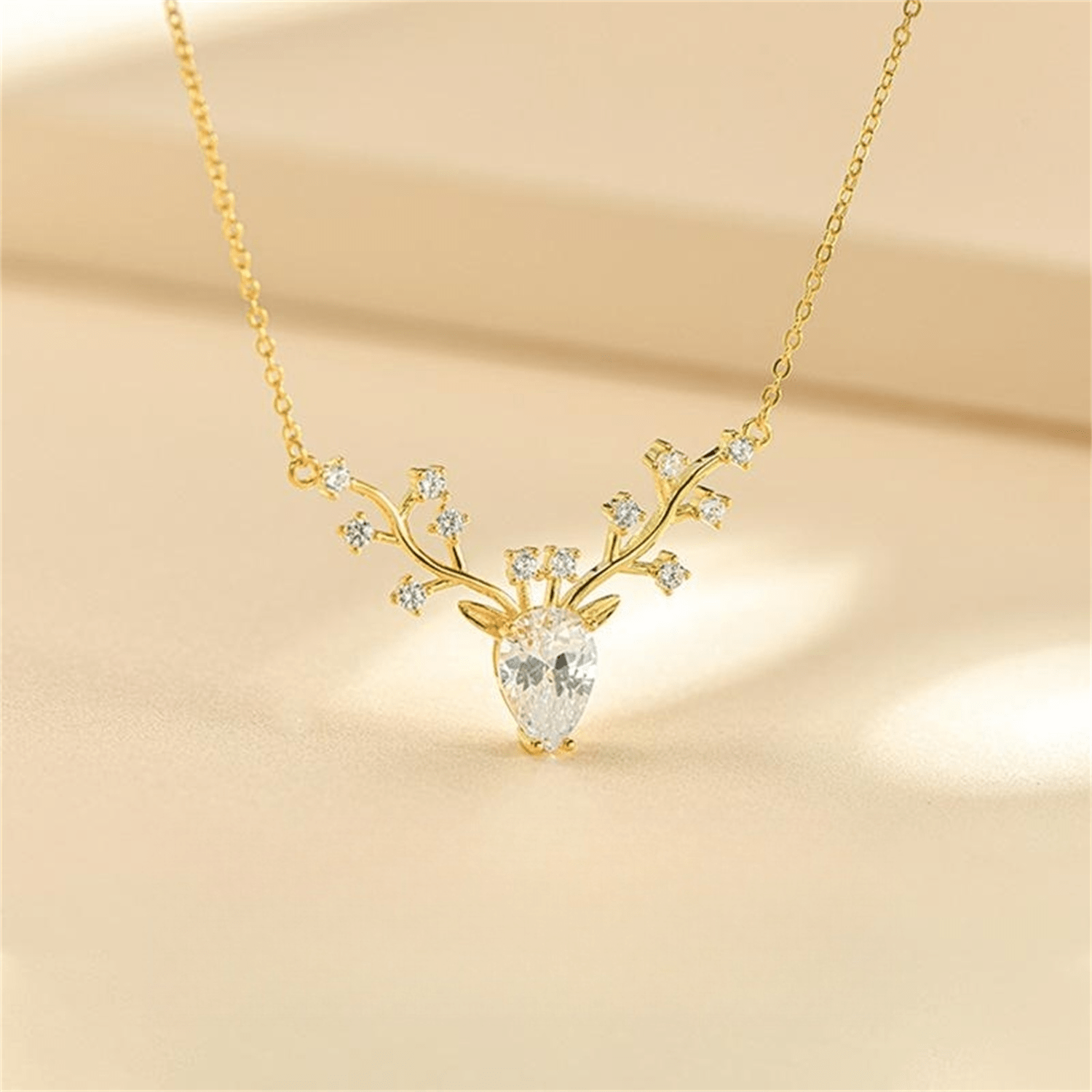 Pendentif Cerf Blanc en Diamant lazuli 💎 - Or 14K Loriele™