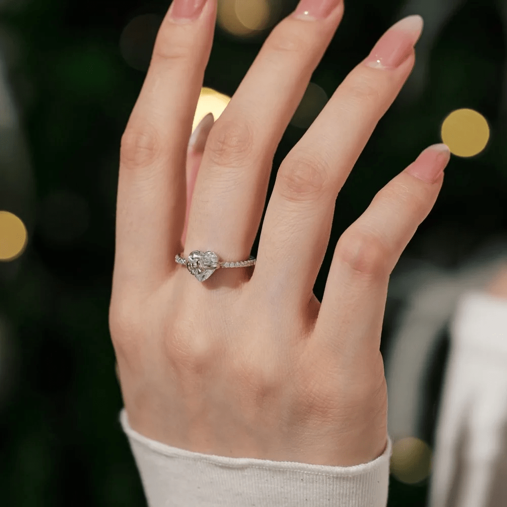 Bague Ruban Cœur de Cristal - Diamant Moissanite 1 Carat 💎
