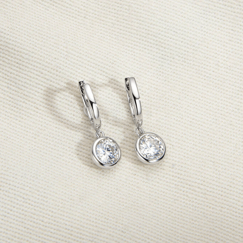 Boucles d'oreillesGlobe Éblouissant En Argent Sterling- Diamant Moissanite 1 Carat 💎