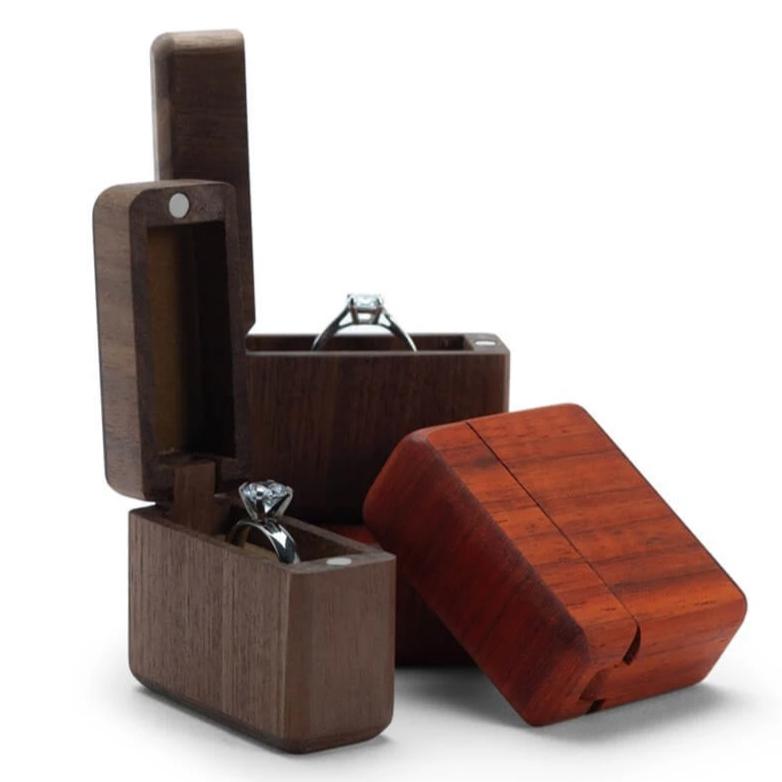 Écrin Bague <br /> En Bois Individuel