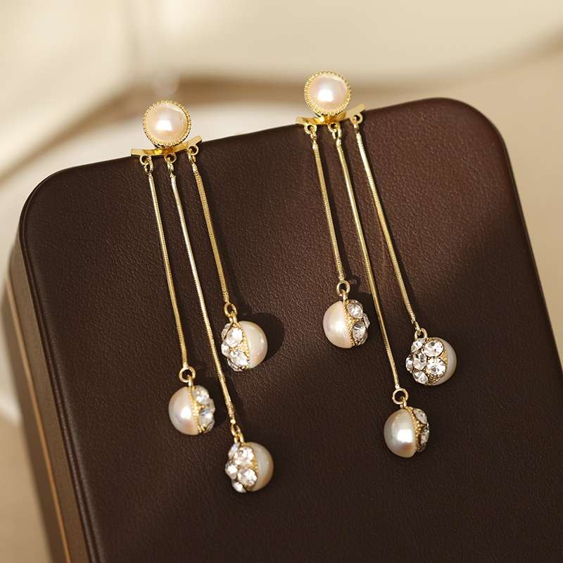 Boucles d'oreilles pendante à perles brillantes - Plaqué Or 18 Carats✨