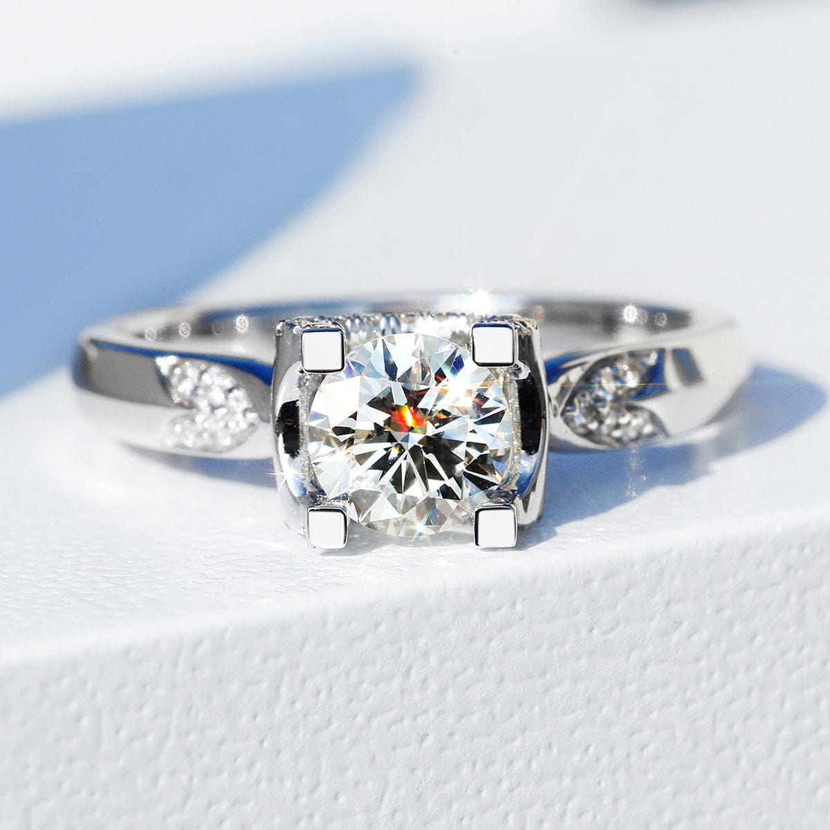 Bague Solitaire Lueur Éternelle Plaqué Or & Argent 925 - Diamant Moissanite 1 Carat💎