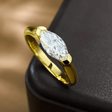 Bague Éclat Marquise Plaqué Or 18 Carats- Diamant Moissanite Rouge 1 Carat 💎