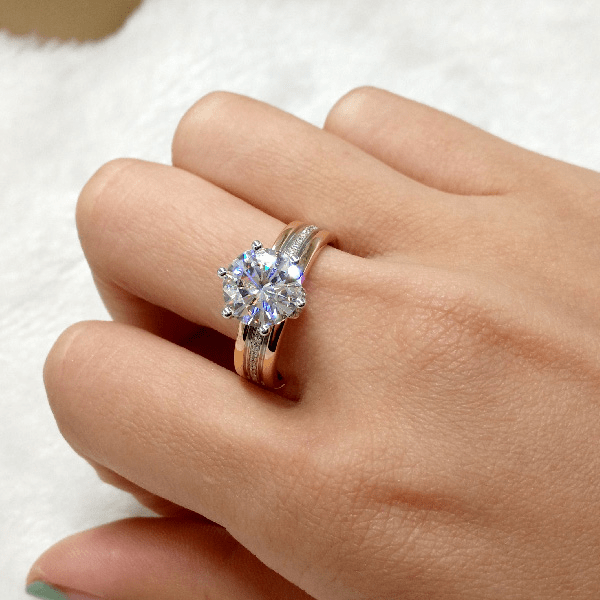 Bague de fiançailles de mariage solitaire avec diamant simulé taille ronde 2 carats avec pierres sur les côtés, or jaune massif 14 carats avl. Blanc et or rose - Canada