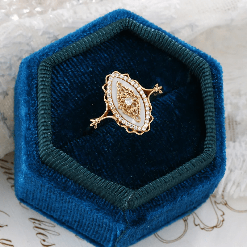 Bague Duchesse d’Albion Plaqué Or 18ct - Moissanite 0.5 Carat 💎