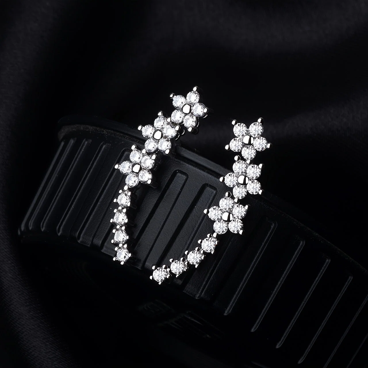 Boucles d'oreilles Éclosia Grimpante - Diamant Moissanite 💎