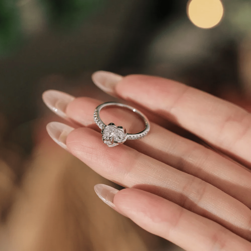 Bague Ruban Cœur de Cristal - Diamant Moissanite 1 Carat 💎