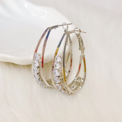 Hoop earrings with rhinestones in Gold or Silver Loriele™